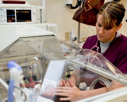 5 Reasons Why Neonatal Nurse Practitioners Love Working Locum Tenens
